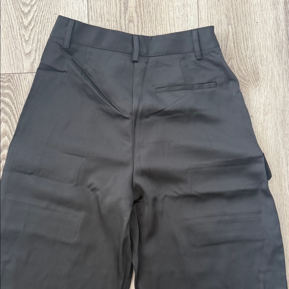 Noli Classic Black Cargo Pants - Picture 5 of 6